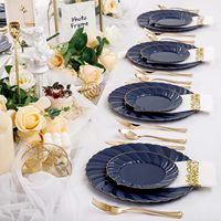 Ensemble de vaisselle jetable en plastique bleu et or à bords festonnés, 150 pièces, comprenant 50 assiettes, 75 couverts et 25 serviettes pour fête