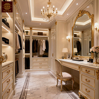Système d'îlot de dressing de luxe de style français, armoire intégrée sur mesure en bois massif, rangement de chambre en bois