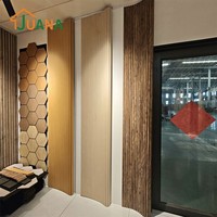 Panneau de fibres flexible pour décoration de surface ronde, feuille de MDF pliable certifiée FSC ISO9001 pour présentoirs de magasin incurvés