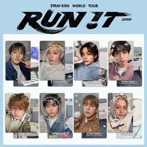 8 ชิ้น/ชุด โฟโต้การ์ด Kpop ไอดอล Stray Kids Run IT พิมพ์สองด้าน การ์ดโลโม่ <span class=keywords><strong>HYUNJIN</strong></span> LEE KNOW FELIX การ์ดโลโม่ ของขวัญสำหรับแฟนคลับ - Product Image 1