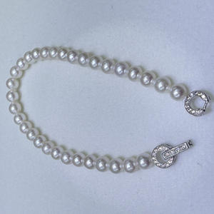 Pulsera de Plata Pura con Doble Aro y Diseño de Nicho con Accesorios Redondos de Agua Dulce Natural de 5-6 mm con Efecto Aurora para Mujer - Product Image 1