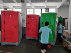 Design moderno bagno portatile esterno evento di lusso Mobile wc-Porta vasino 'Poly John' da esterno John - Product Image 6