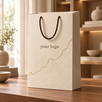 Sacs en papier de luxe personnalisés avec logo imprimé pour la promotion, la vente au détail, les cadeaux et les bijoux, avec poignée, vente en gros OEM