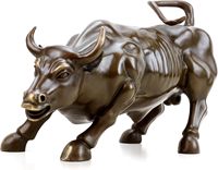 Statue d'animal en bronze de jardin extérieur Offre Spéciale Sculpture de taureau de charge en bronze massif grandeur nature