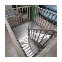Escalier flottant sur mesure en bois massif pour intérieur, avec garde-corps, nez de marche, marches et contremarches pour villa et appartement