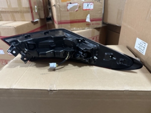 Chuyên Nghiệp Đuôi Đèn Cho 2021-2024 Toyota Camry Bên Ngoài LED Đuôi Ánh Sáng 81560-06a30 - Product Image 6