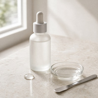 Squalane CAS 111-01-3 Huile cosmétique naturelle fermentée en vrac, matière première de haute pureté pour les soins de la peau