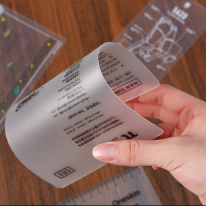 Etiquetas colgantes de plástico PVC transparentes personalizadas de alta calidad, etiquetas y etiquetas para ropa para bolsos, zapatos y ropa - Product Image 6