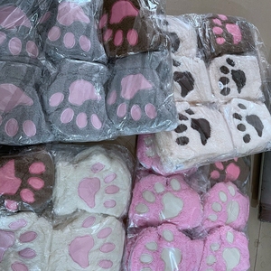 F34 Women Girl Lovely Winter Fleece Half Finger <strong>Gloves</strong> <strong>Cute</strong> Warm Cat Claw Paw Plush Fingerless <strong>Gloves</strong> - Product Image 6