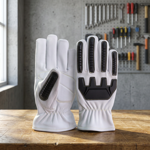 Gants de travail en cuir blanc avec paume et bouts des doigts antidérapants à motif de pneu de tracteur noir, poignets froncés, gants de sécurité polyvalents - Product Image 5