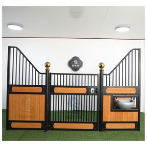 Kotak stabil kuda galvanis prefabrikasi kustom panel kios kuda populer portabel 12 kaki - Product Image 1