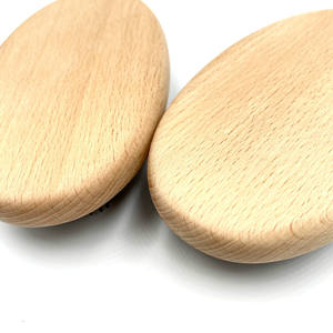 <span class=keywords><strong>Brosse</strong></span> en bois naturel <span class=keywords><strong>pour</strong></span> <span class=keywords><strong>cheveux</strong></span> bouclés, étiquette privée, Logo personnalisé magique, démélant, <span class=keywords><strong>brosse</strong></span> <span class=keywords><strong>Afro</strong></span> en bois, <span class=keywords><strong>pour</strong></span> <span class=keywords><strong>cheveux</strong></span> bouclés, vente en gros, 10 pièces - Product Image 4