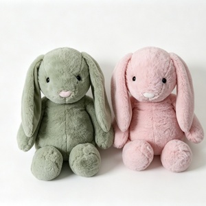 Par de conejitos de peluche personalizados en rosa y verde, paquete doble de conejos de peluche de orejas largas, juego de peluches de conejos sentados. - Product Image 2