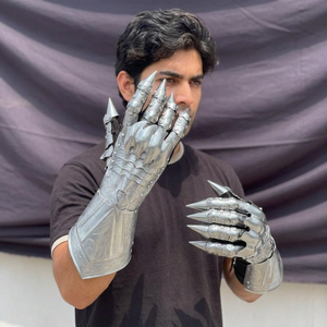 Guantes de acero inoxidable góticos antiguos modernos hechos a mano, plateados, con esmalte suave, armadura pulida, arte coleccionable, grabados en relieve, oscuros - Product Image 1