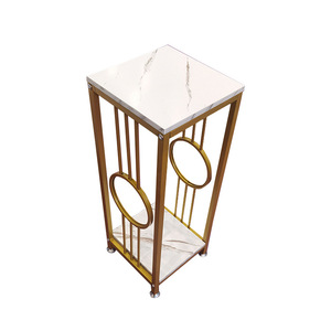 Support à fleurs en métal moderne en gros, étagère décorative créative pour balcon et intérieur, style nordique - Product Image 1