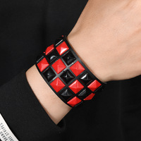 Bracelet unisexe en cuir PU blanc et noir, style gothique punk, accessoire pour fête d'Halloween, bracelet à breloques tendance Emo