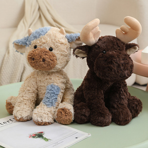 Peluche de <span class=keywords><strong>vache</strong></span> assise personnalisable OEM/ODM - Couleurs et motifs personnalisables, veau en peluche personnalisé avec des taches bleues pour cadeaux - Product Image 3
