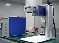 Cette machine de marquage laser CO2 de type split est disponible en plusieurs niveaux de puissance et convient au cuir, au bois et à l'acrylique.