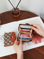 Dompet Koin Wanita Pendek Baru 2026 dengan Resleting, Dompet Jepit Uang Sederhana dan Modis, Dompet Clutch Kulit PU Berbunga, Lapisan Poliester