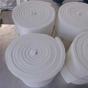 Couverture aiguilletée en silicate d'aluminium 30mm 50mm, feutre isolant roulé de qualité HA pour la tuyauterie et les réservoirs des usines sidérurgiques - Product Image 1