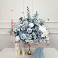Centre de table en fleurs artificielles DKB 70 cm, roses et iris bleu poudré effet naturel, boule de fleurs bleues pour mariage