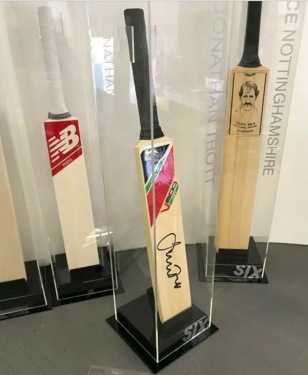 VONVIK Custom Made Acrylic Display Case For Swords Cricket Bat Display Case