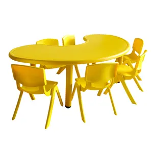 Table et chaises en plastique style lune pour enfants, 6 chaises, livraison directe d'usine