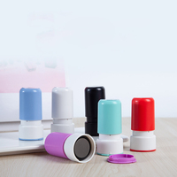 Sello Fotosensible de Plástico GT20 Personalizado con Diseño sin Sellado de Bordes, Disponible en 6 Colores