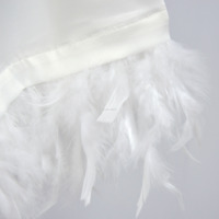 Vente en gros Robe de chambre en plumes pour femmes Robe de mariée en soie et satin fourrure Robe de chambre longue Lingerie Chemise de nuit Peignoir Vêtements de nuit personnalisés OEM
