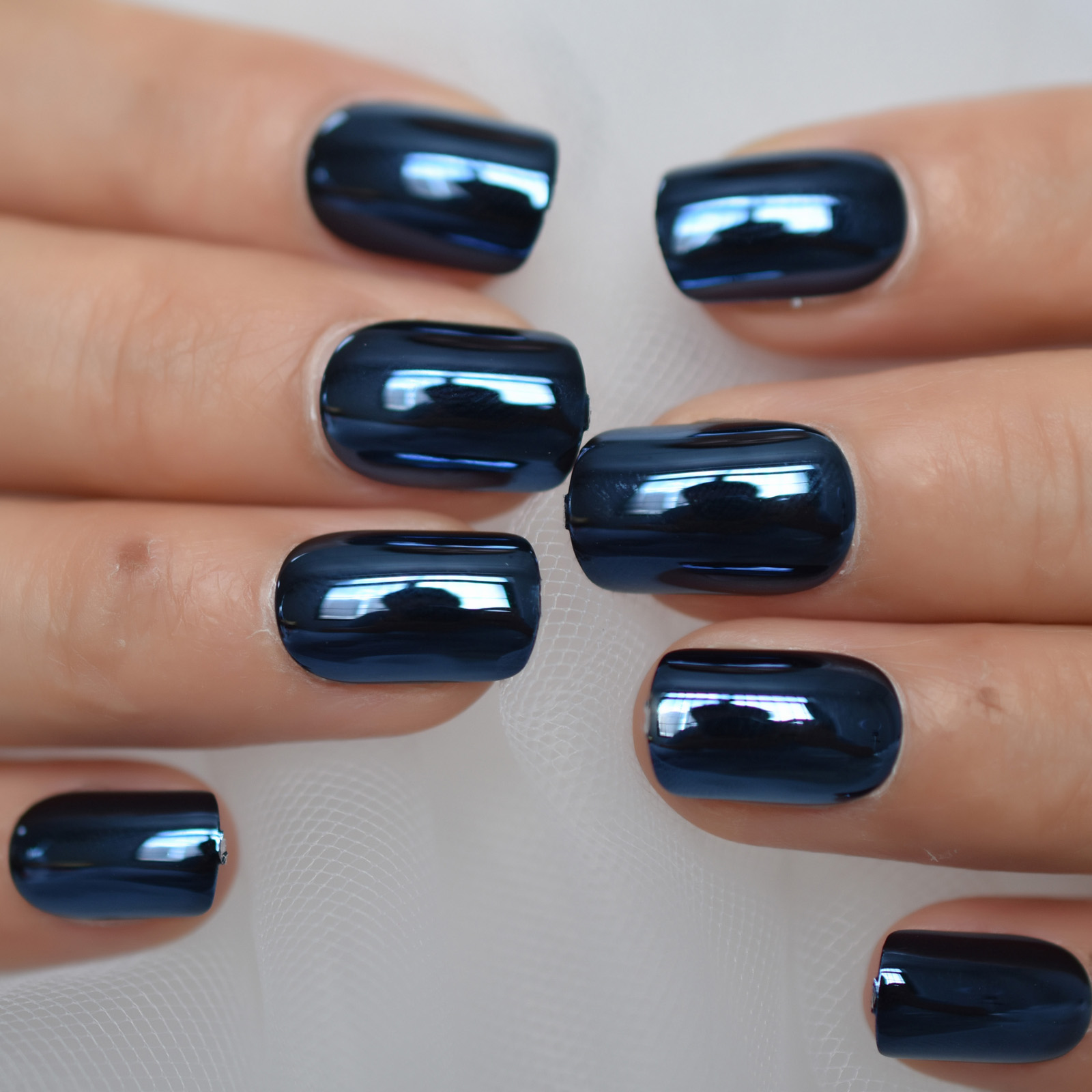 Nail Art with Blue Gray Metal Shine