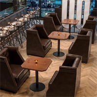 Ensemble de salle à manger de style américain personnalisé en usine, tables et canapés en bois massif pour restaurants à thème occidental, cafés et salons de cigares