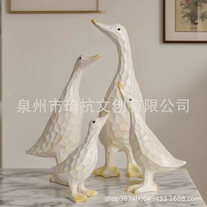 ตุ๊กตาสัตว์รูปเป็ดหัวโก่งและครอบครัวหมี ทำจากเรซิ่น สำหรับตกแต่งบ้าน งานศิลปะประดับตกแต่งห้องนั่งเล่น ทางเข้าบ้าน และสวน - Product Image 3