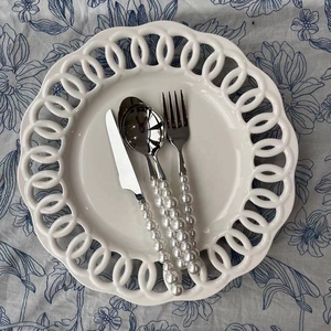 Assiettes de présentation élégantes en céramique <span class=keywords><strong>blanche</strong></span> ajourée de 12 pouces pour événements de mariage - Product Image 2