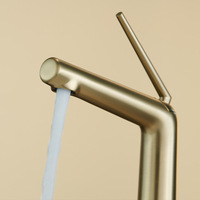 Robinet de salle de bain pour hôtel, à levier unique, design artistique, haut et angulaire, en cuivre massif finition or brossé, vente en gros