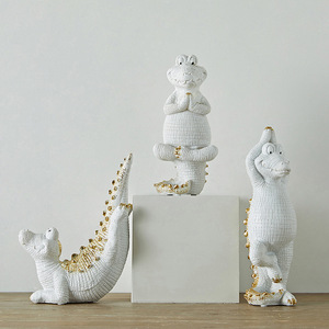 Yoga Crocodile Figurine Resin Ornament Home Decor Living Room Desktop Craft Artistic Animal Shape - Product Image 2