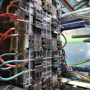 قالب بلاستيكي احترافي لتصنيع رأس مضخة صمام الأيروسول ورشاش الزناد - قالب بلاستيكي للغلاف السفلي - Product Image 6