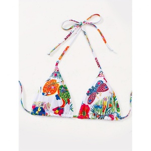 บิกินี่แบบใหม่พร้อมฟองน้ำเสริมหน้าอก สายรัดคอแบบไม่มีหลัง ตกแต่งห่วงรูปหัวใจ แยกชิ้น แห้งเร็ว ลายพิมพ์สวยงาม ชุดว่ายน้ำสำหรับผู้หญิง - Product Image 3