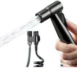 Ensemble de robinets de chasse d'eau à double commande et double usage tout en cuivre avec robinet d'angle, pistolet pulvérisateur de surpression, une entrée, deux sorties - Product Image 1