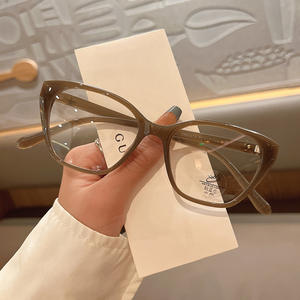 Monturas de Gafas Gu Cat Eye, Tamaño Mediano, Lentes de PC con Protección de Luz Azul, Gafas Ópticas Modernas para Mujer, Montura TR P4 81073 - Product Image 3