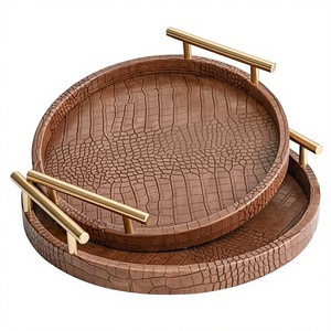 Plateau décoratif rond en cuir de luxe avec poignée à boucle métallique, design rustique pour la maison ou le bureau - Product Image 3