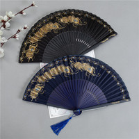 Éventail en bambou HZ de 7 pouces, style chinois classique rétro, plumes de paon estampées or, unisexe, pour Hanfu, Cheongsam, Nouvel An chinois