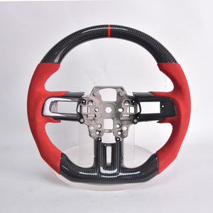 Volant en fibre de carbone en forme de D pour Ford Mustang GT/GT350/GT350R 2018-2021 Poignée en cuir perforé avec garniture - Product Image 5