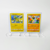 Présentoir acrylique rigide transparent amovible de support de carte de preuve Offre Spéciale UV pour TCG et cartes de jeu