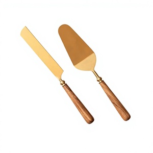 Nuevo estilo: Juego de espátula y cortador de pastel con mango de metal y diseño de madera, ecológico, apto para lavavajillas, chapado en oro. - Product Image 1
