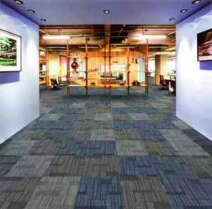 Vente chaude, <span class=keywords><strong>prix</strong></span> d'usine bon marché, dalles <span class=keywords><strong>de</strong></span> moquette <span class=keywords><strong>de</strong></span> bureau commerciales modernes à motif <span class=keywords><strong>de</strong></span> puzzle, polypropylène, support en <span class=keywords><strong>bitume</strong></span>, lavables, pour la maison - Product Image 4