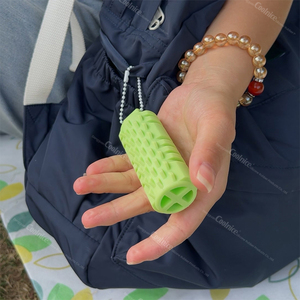 Porte-clés de massage portable Tik Tok en vogue : mini-rouleau anti-stress et soulagement de la douleur, porte-clés sensoriel texturé - Product Image 1