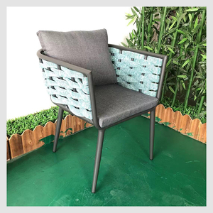 Conjunto de <span class=keywords><strong>Muebles</strong></span> de Jardín <span class=keywords><strong>para</strong></span> Patio, Mesa y Sillas de Exterior, 3 Piezas, Conjunto de <span class=keywords><strong>Muebles</strong></span> de Ratán Compacto <span class=keywords><strong>para</strong></span> Balcón Pequeño - Product Image 5