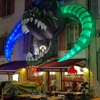 Crâne de monstre gonflable lumineux à LED avec cornes pour décoration de bar extérieur sur le thème d'Halloween, Tête de taureau démoniaque géante gonflable en Oxford 420D