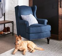 Fauteuil de salon rembourré style ailes avec accoudoirs roulés, marron foncé, coussins amovibles, structure solide