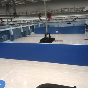 ملعب رياضي داخلي لكرة السلة ملعب غرفة الرقص مقسم الستار شبكة تقسيم